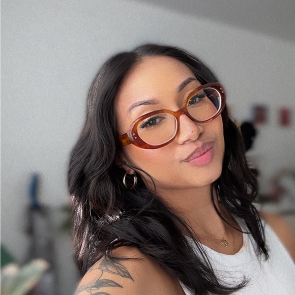 Meet your Posher, Lauren - Picture 1 of 1